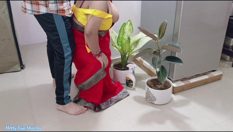 Hotty Jiya Sharmaa: Bhabhi desi dikongkek - seks panas India
