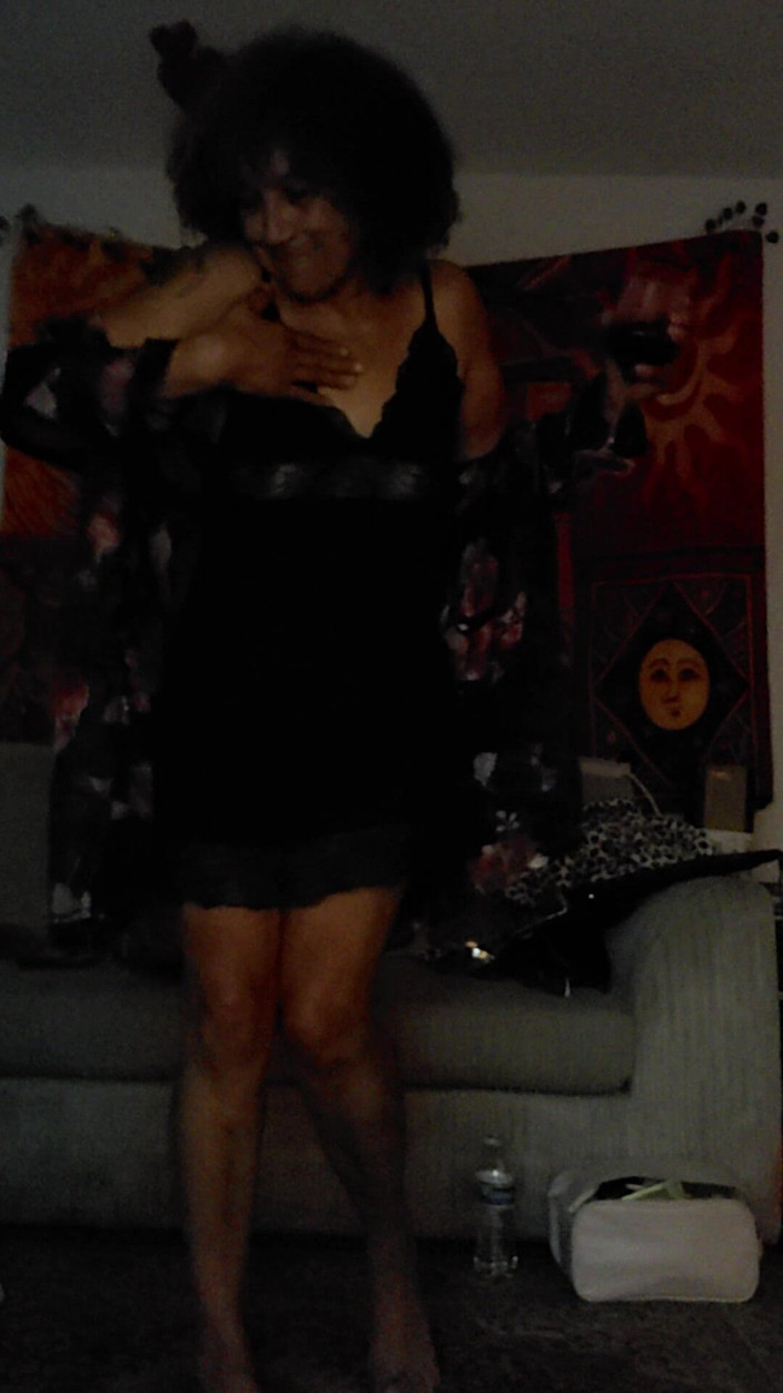 blackberrymilf: Blackberry MILF