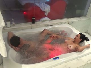 Leydis Gatha: Couple Relaxes in the Hot Tub After Intense Sex in...