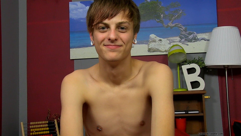 Lollipop Twinks: Interviewing Sexy Jason