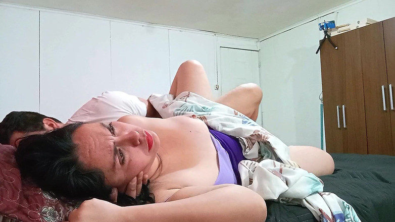 BBW Kelly Mom: Madrasta pega organizando a roupa do enteado - foda surpresa