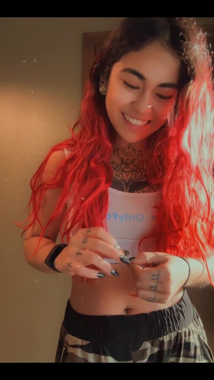 lilRavenFox: Hehehe Lil actualización y tetas!