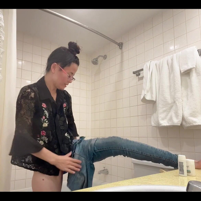 sweethanajapanese: V koupelně Subcribe Já pro Sledujte více