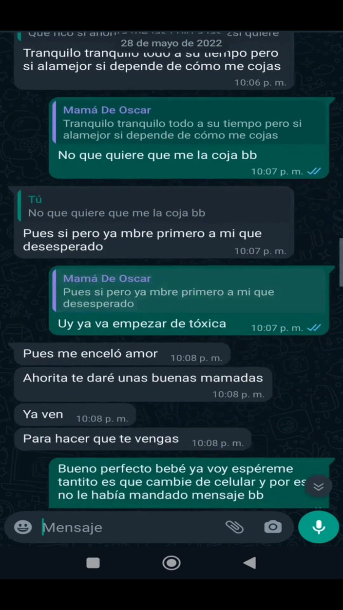 Mexicasero: 내 친구 오스카의 상사, 메리 부인과 함께, 그녀는 나에게 약간의 오럴을주고 나는 그녀의 엉덩이를 기록