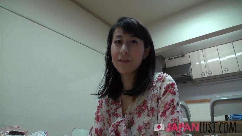Japan Lust: Струнка японська матуся нахиляється для члена