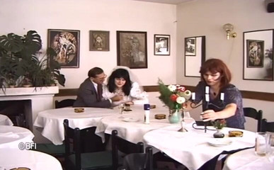 Combat zone transsexual barebacking: 웨딩 데이 서프라이즈