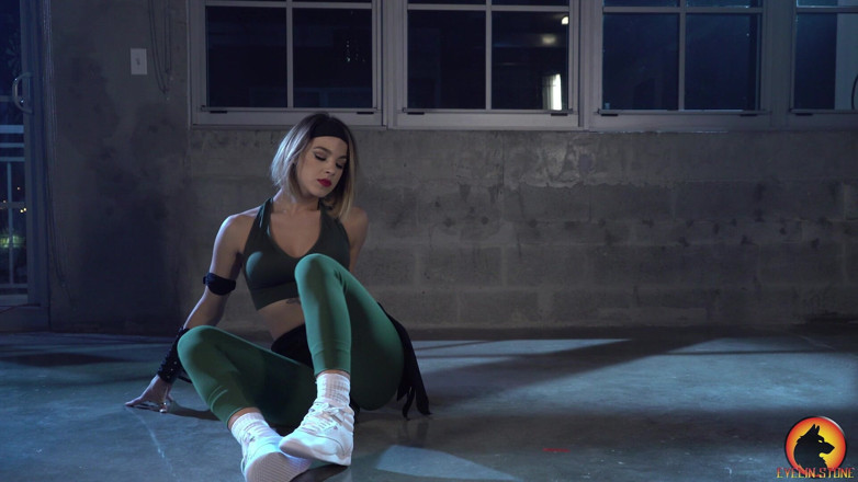 Evelin Stone: Sonya Blade Stretch