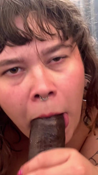 Korzystanie z niej, jak chcą! - Piękna BBW Katt Staxx ssie, pieprzy i weź spermę na jej twarz!