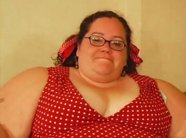 Homegrown BBW: Extra large babe takes a cock