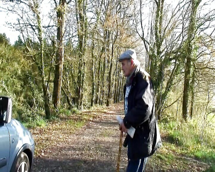 Planete Francaise: Sexy francouzská kočka potěší svého přítele a jeho dědu