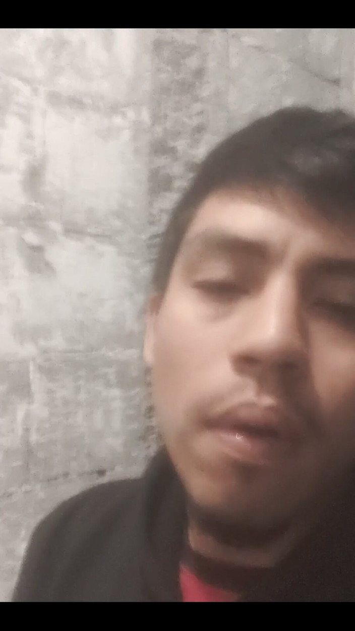 AlexAlejandro13: Viens me sucer le lait