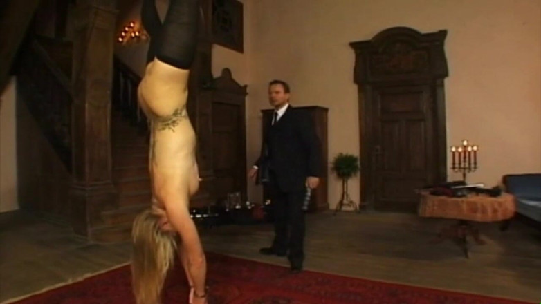 Absolute BDSM films - The original: Sexy loira na penetração de bunda humilhante