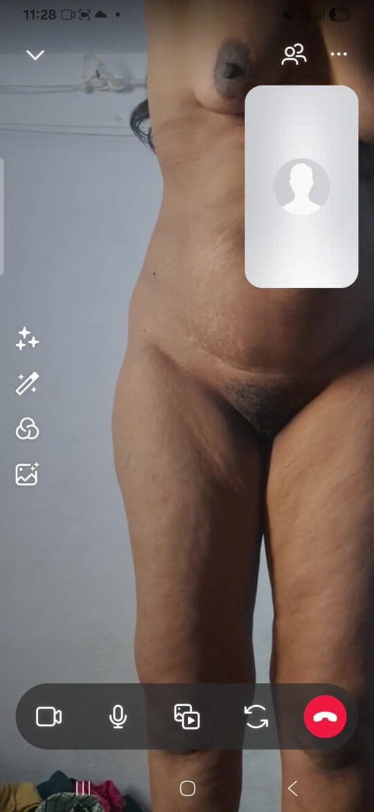 Jayaselvi: Tamil köyü teyze telegram'da seksi görüntülü görüşme servisi