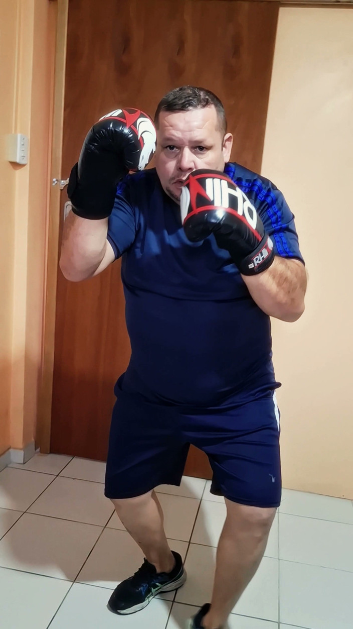 Punchbagplz: Le Bulldozer Revient - Entraînement En POV Par Des Poids Lourds