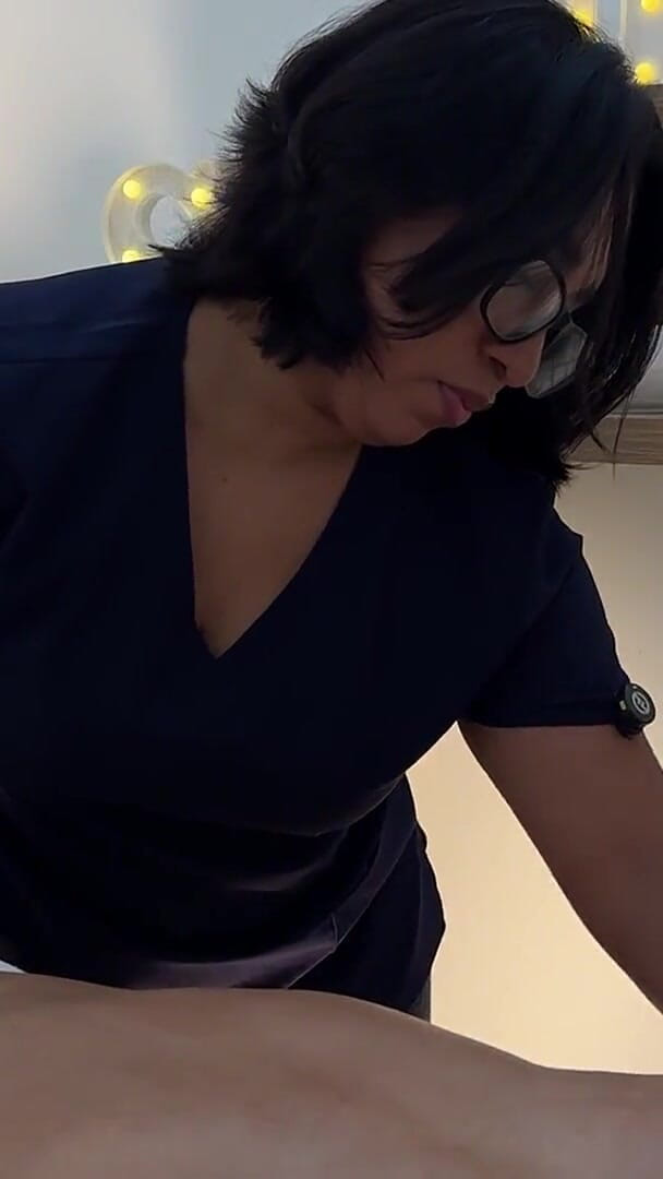 Massage Session (Leyne rodriguez)