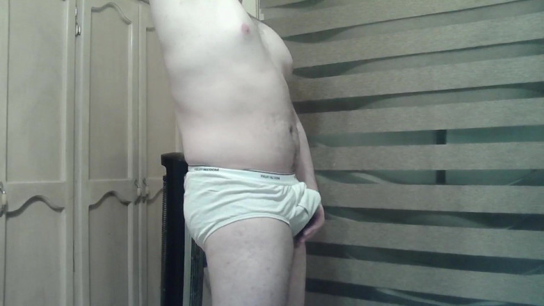 Himbo_Fox: Muskulöser Hengst entspannt sich
