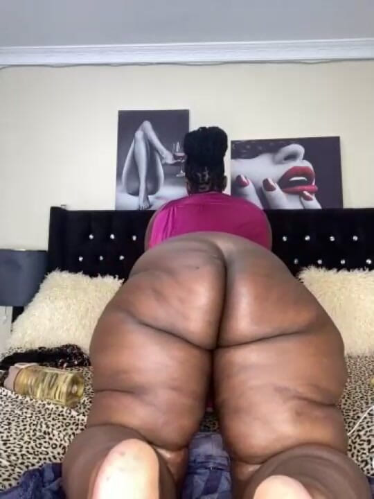 Legendary Booty Overdose: Gorda culona grandota milf juega con el coño y las...
