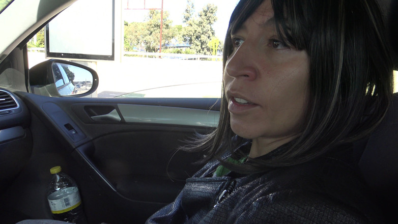 Stepmom Susan: Madrastra hace una paja a su hijastro de 18 años