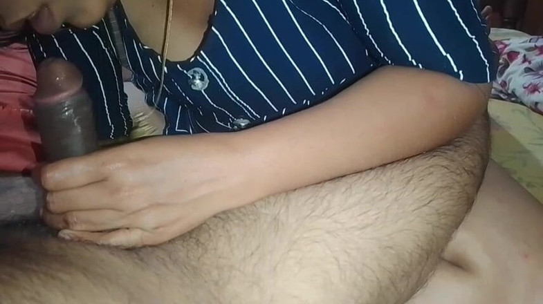 LEGSCOUPLE12: Gospodină indiană care face sex cu soțul ei