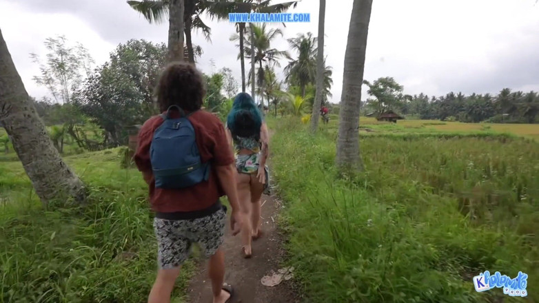 Khalamite: El o fute în cur în Bali - French Alt Vlog - Subtitrări în engleză