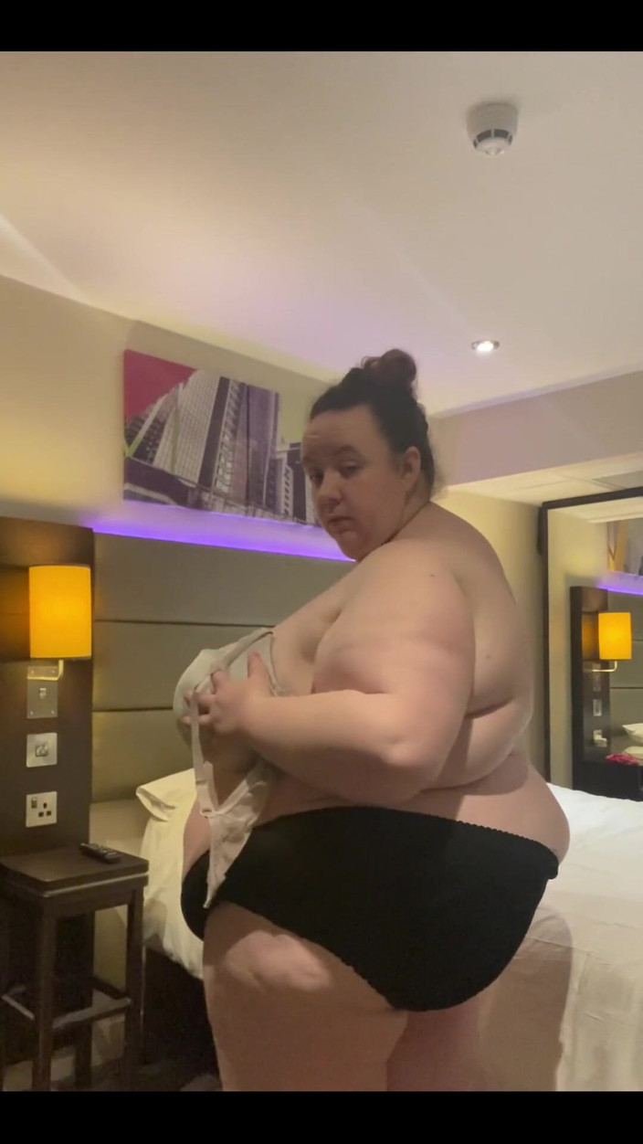 Ivy gold: Brünette sSBBW