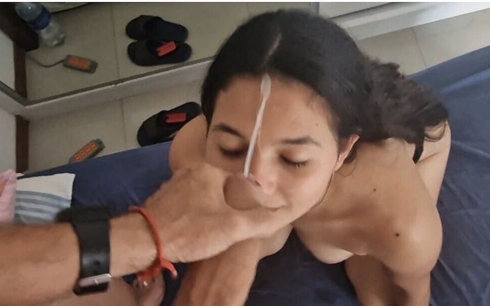 Sashasweet: Compilation d’éjaculations faciales épiques