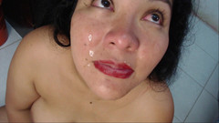 Jsexycouple17: Moje sousedka chčije na obličej a dává mi obrovskou nálož...