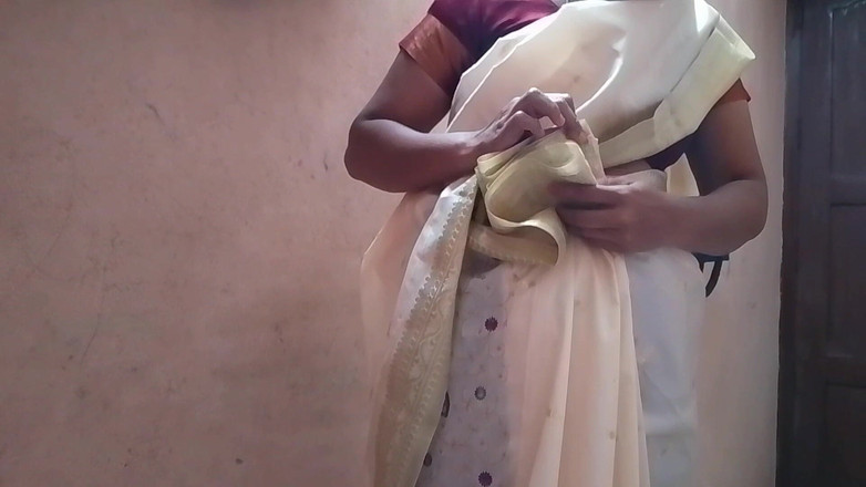 Skydreem1104: サリーを着たインドの村の女の子