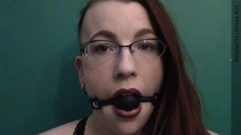 Lily O'Riley: Ballgag staring