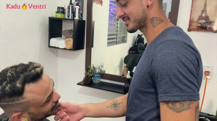 Straight boys curious with big cocks: Kadu heteroseksüel latin meraklısı tarafından korunmasız sikiliyor