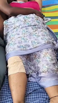 सौतेले बेटे के साथ भारतीय सेक्स सौतेली मम्मी भाग 1