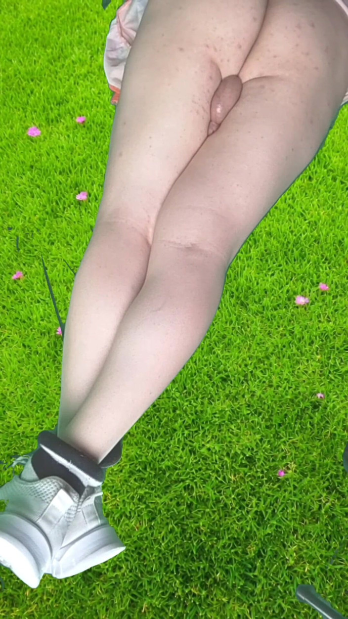 Kitty_Cross: Booty Blonde Femboy Sweet Soczysty Tyłek Gładkie uda Lollipop Sissy