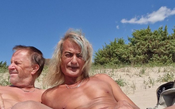 Gigi and David: Sexshow stripchat, fkk-strand, und typ, gigi und dave 17-05-2025, P1