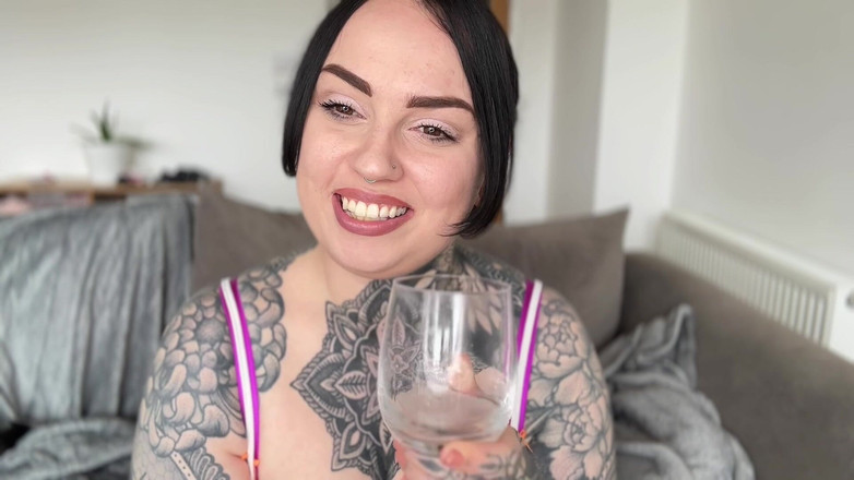 Miss Valentina: Spucke-schlampe im der zicke