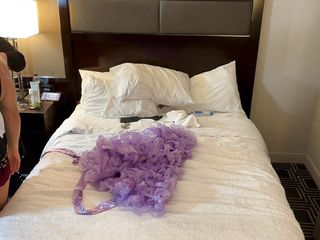 Sissy Bailey Wilde: Домина трахает сексуальную сисси в поясе целомудрия