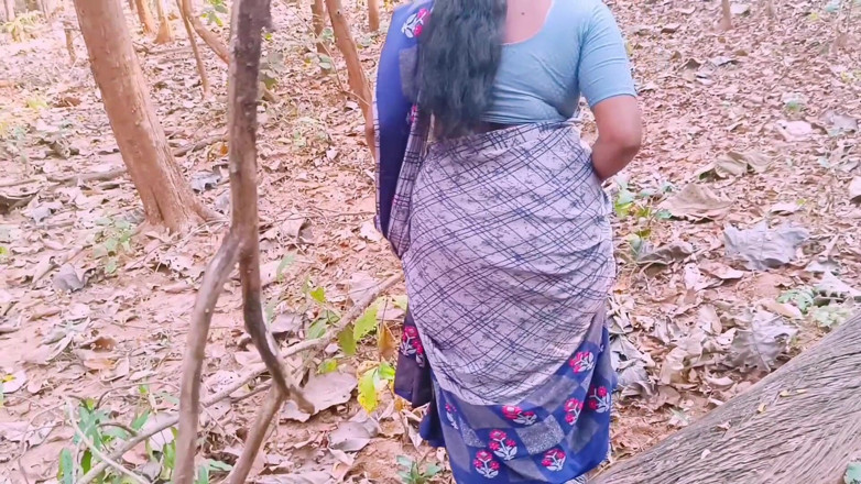 Telugu honey lips: Sexo indiano ao ar livre. Indiana secreta fodendo marido na...