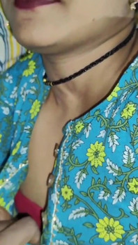 Gorąca Desi Bhabhi Obciąganie Usta jebanie i spust w ustach