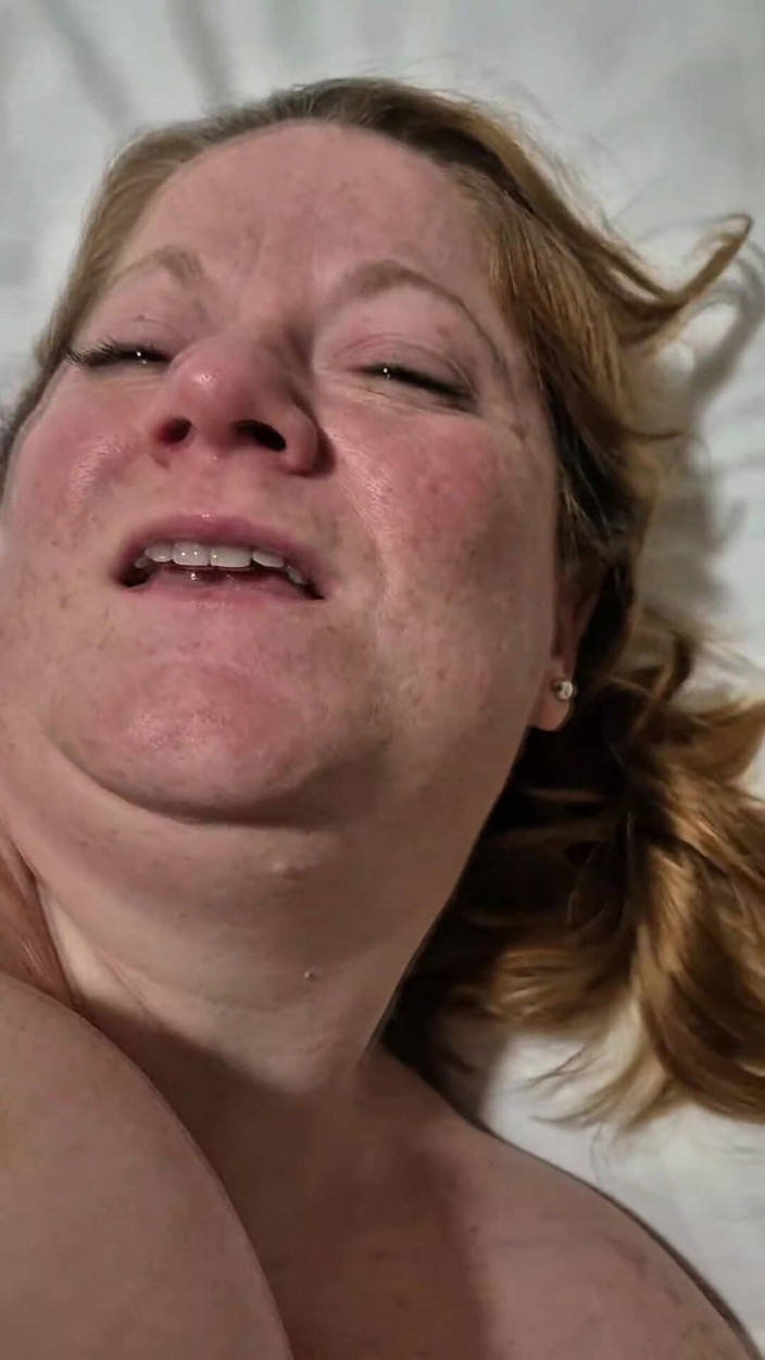 Lola38g: Lulu hace desordenado anal a pelo