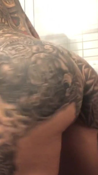Gata tatuada