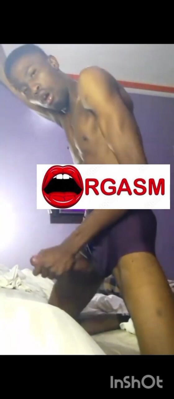 Sweetass132: Onanerar Min Feta Svarta Kuk