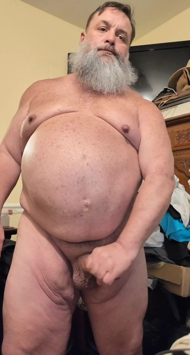 Big Bear Blows a Load (GeneWadeXXX)