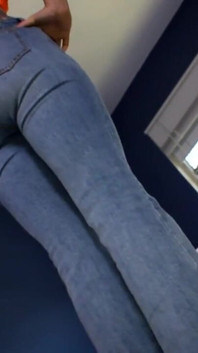 Cum on my tight Jeans