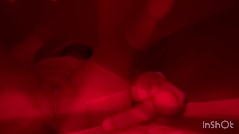 KapkanAruniCouple: Маленька зведена сестра готує свою піхву.