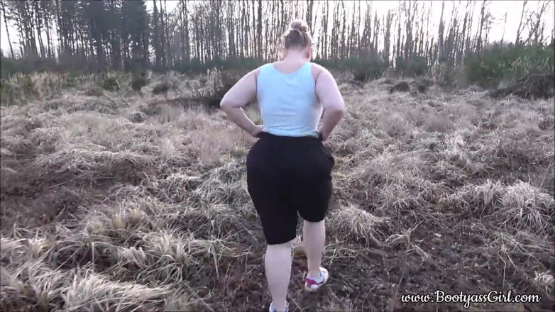 Bootyass Girl: Jebanie w naturze