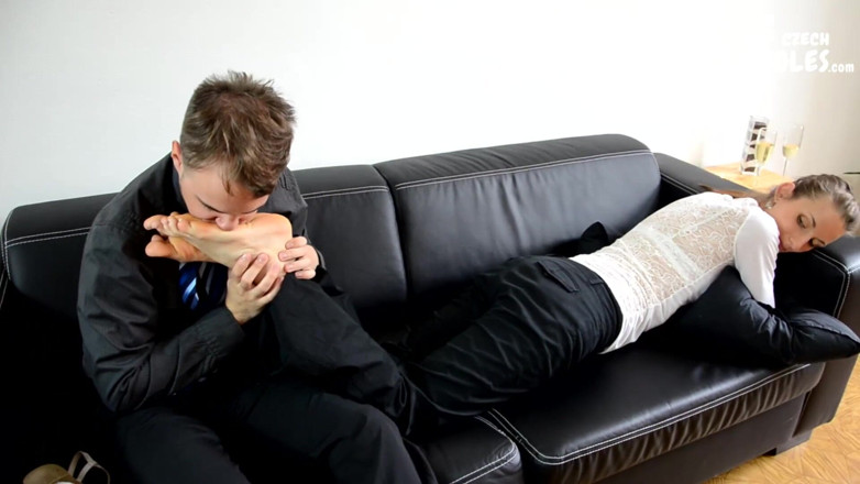 Czech Soles - foot fetish content: Slib chodidel k výročí