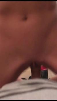 大荡妇贝雷特在视角中被肛交
