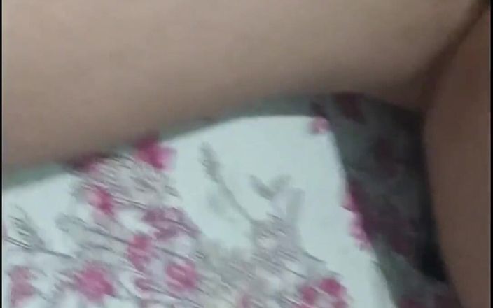 Thipansex: 充满饥渴和射精的娘娘腔