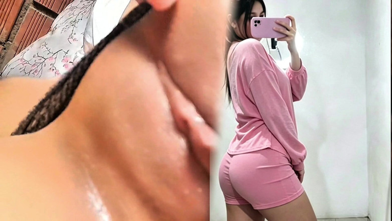 Yuli and tony: Moje nejlepší kamarádka se dotýká její kundičky a masturbuje