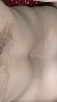 La moglie traditrice riccia dai capelli neri sara fa sesso anale duro e grezzo