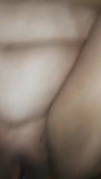 Mi esposo golpeando mi coño duro, orgasmos gemidos profundos y rápidos